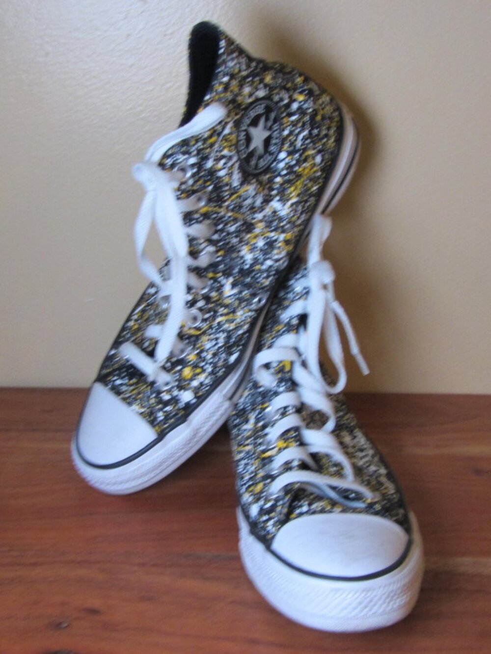 chuck taylor's all star low-rise size mens 9.5 womens 11 paint splatter (W6692)
